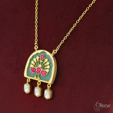 Natural Stone Pendant with Kundan inlay Work image 1