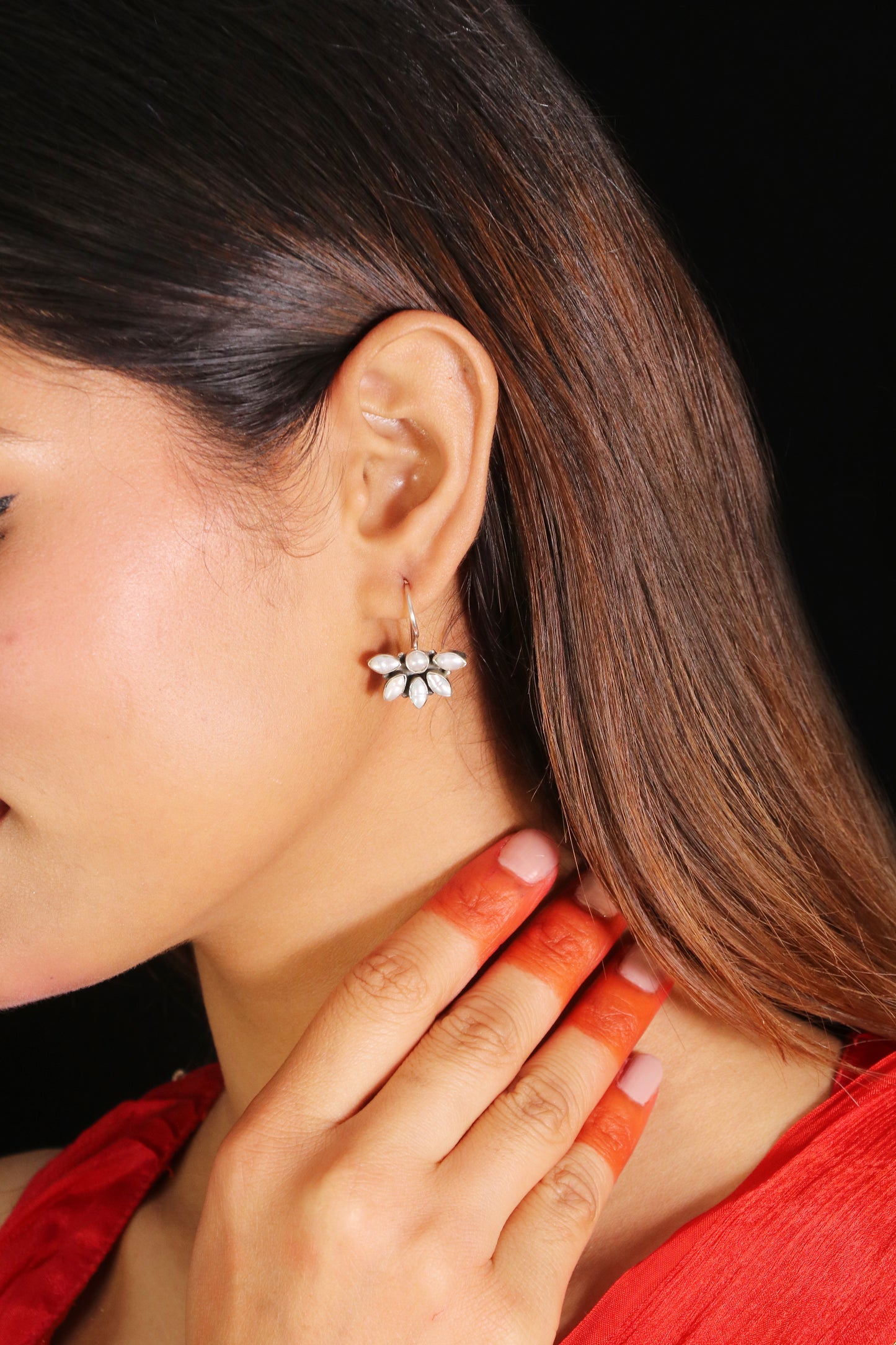 Saadagi Pearl half flower image 1