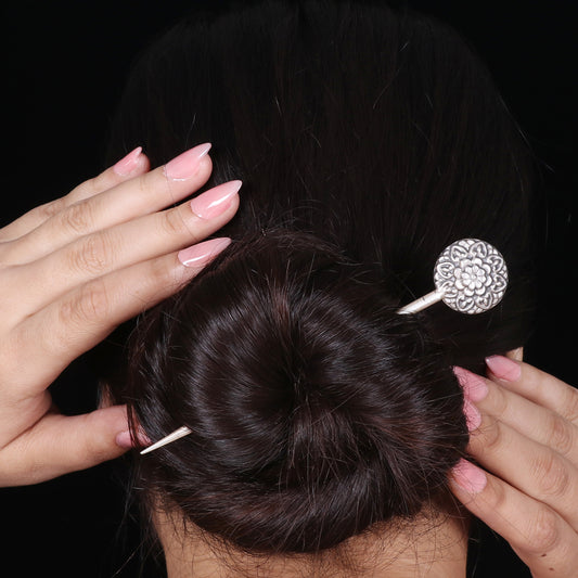 Flower with Petals Round Hair Pin image 0