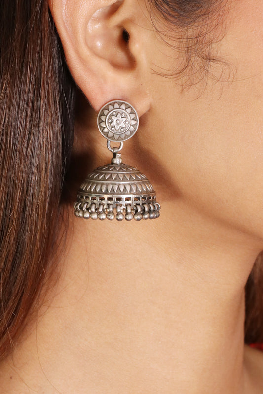 Saadagi Small Jhumka image 0