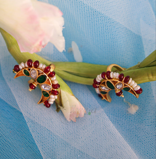 Red n whote half moon Bugadi