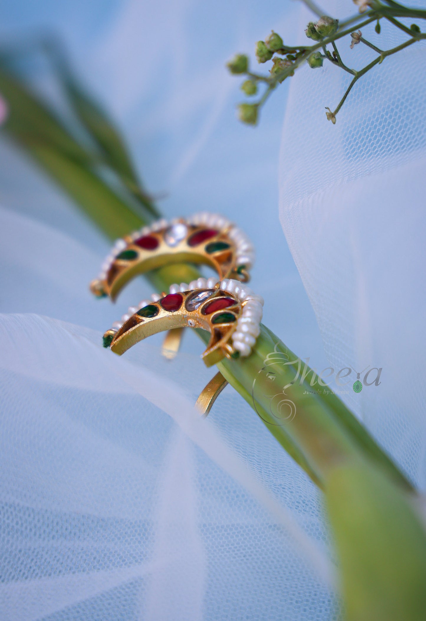 Multi color half moon bugadi