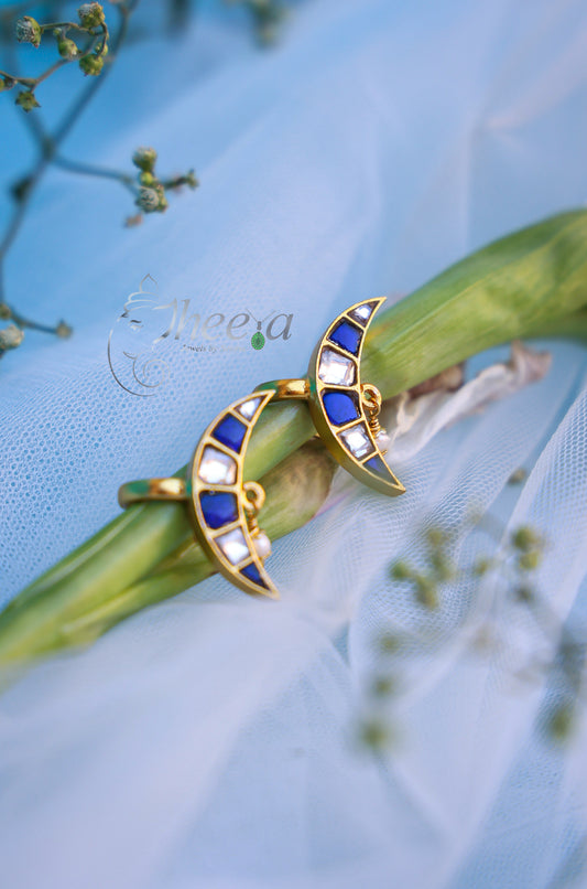 blue and white half moon bugadi