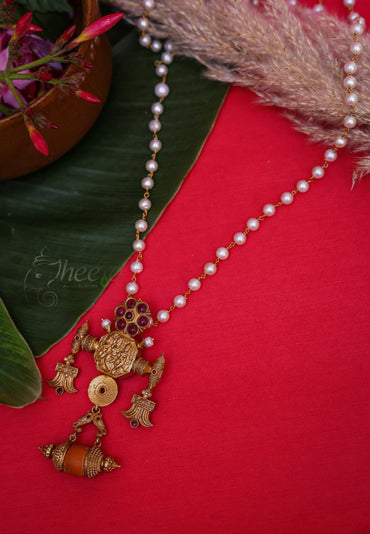 Sringaar vintage necklace with pearl string