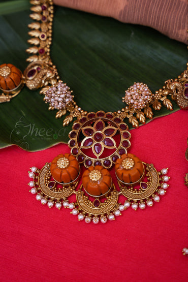 Sringaar Vintage Coral Necklace Set