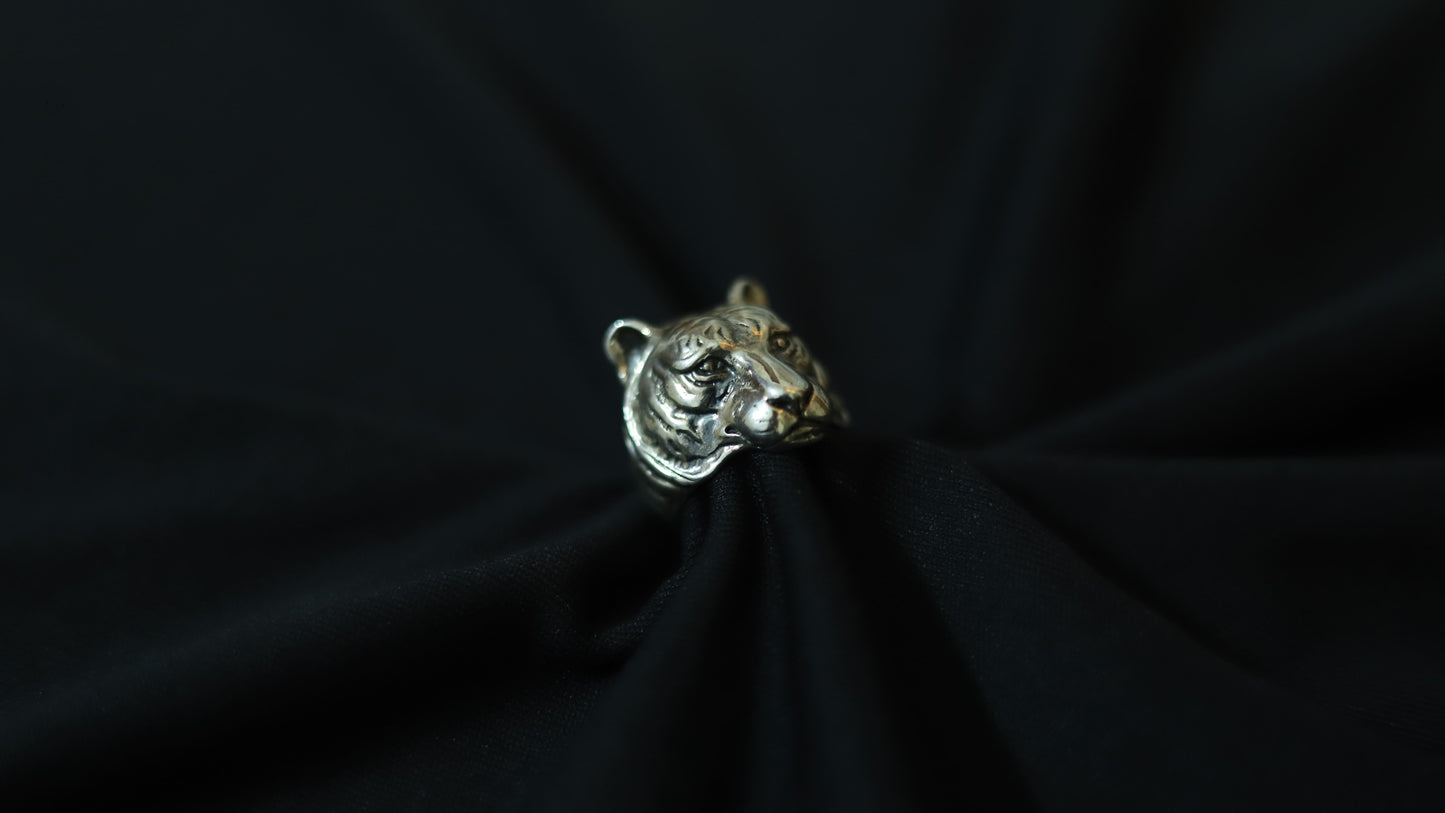 Alpha Heavyweight Tiger Ring