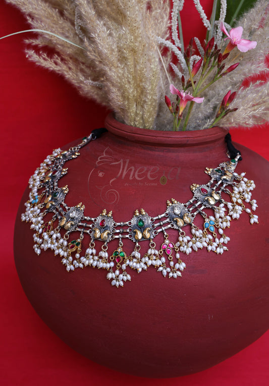 Fusion necklace with pearls