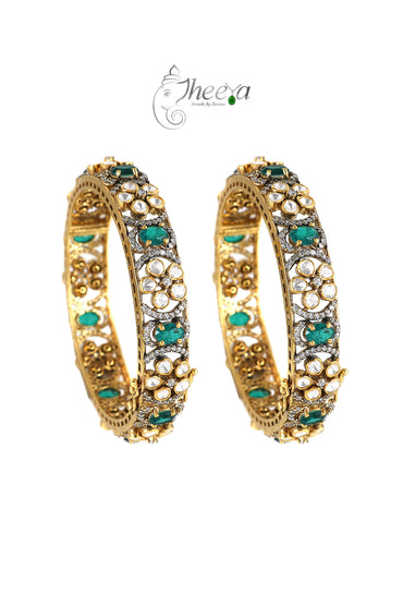 Ratnavalli green Bangle Set