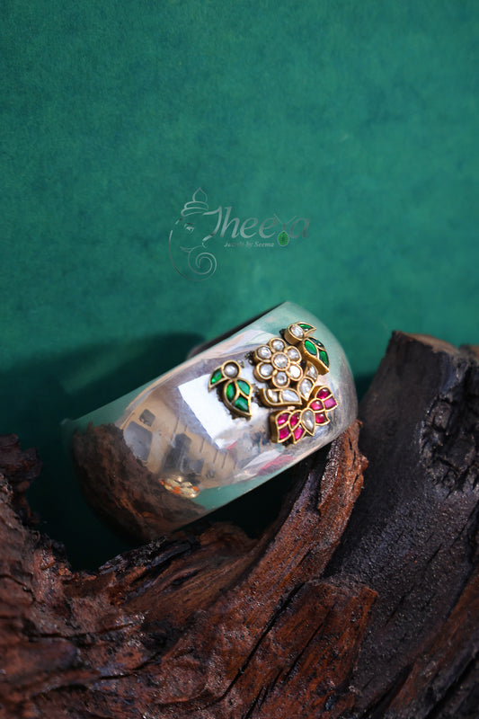 Modern silver thin bracelet with red kundan