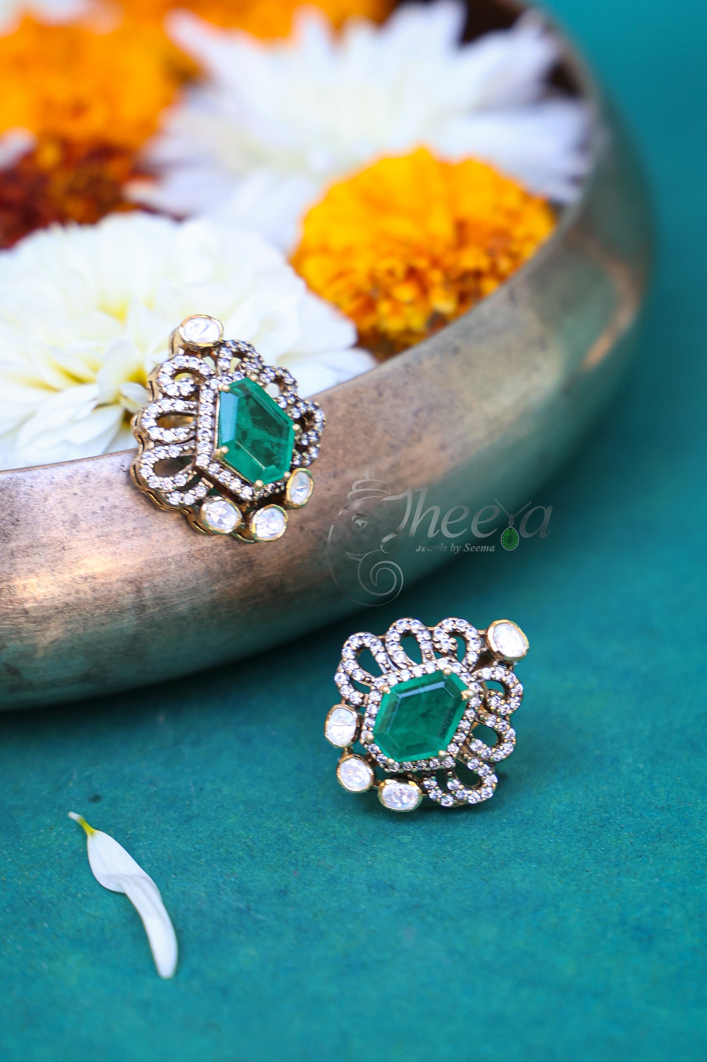 Green pentagon shaped moissanite stud