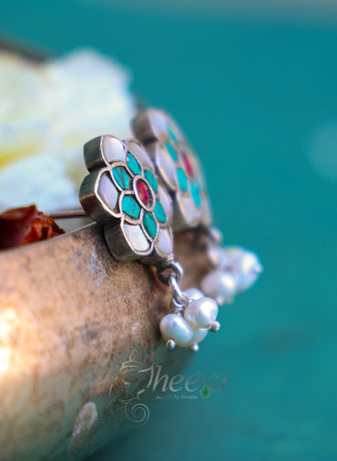 MOP with turquoise kundan earrings
