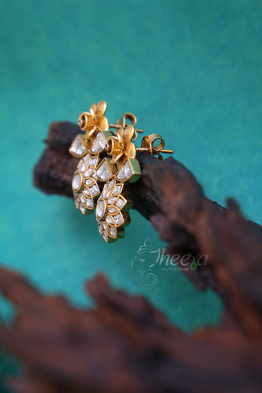 Gold rose and kundan studs
