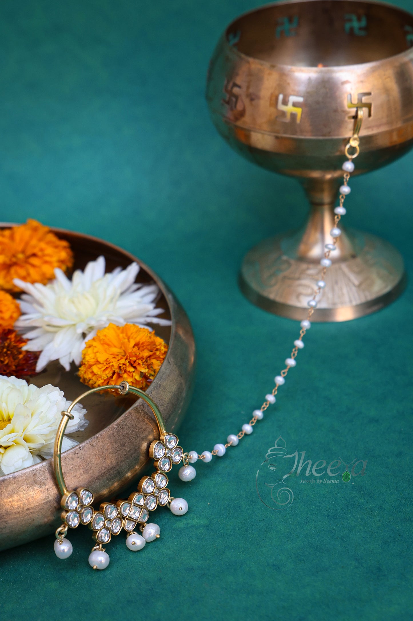 White Kundan nose ring