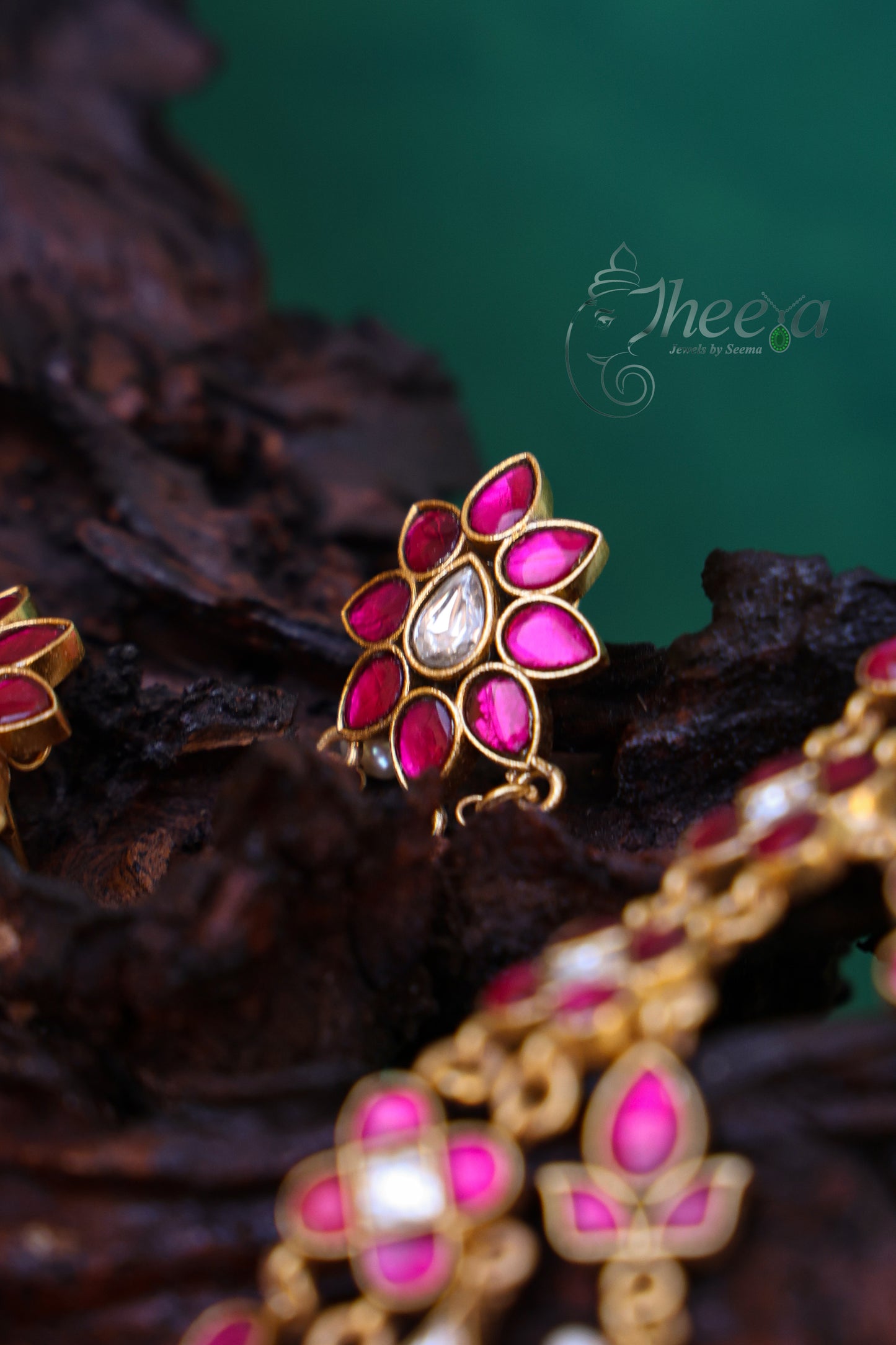 red n white kundan necklace