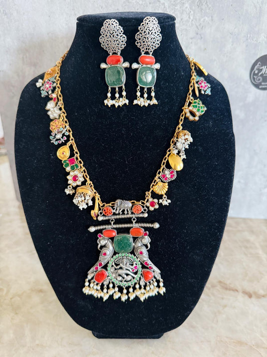 Charm necklace set with nataraj pendant