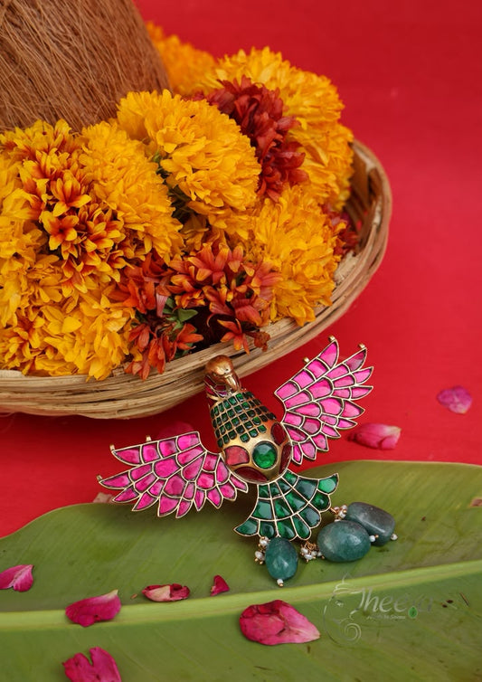 Noor Garuda Kundan Pendant