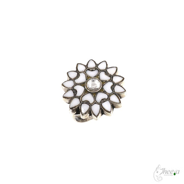 White Kundan Silver Ring image 1