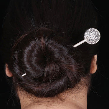 Daisy in Circle Head Hair Pin image 1