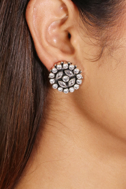 Saadagi Round white earrings image 0