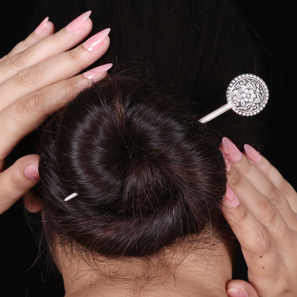 Daisy in Circle Head Hair Pin image 0