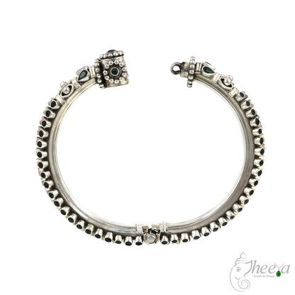 Kangan with Green Glass Stones image 1