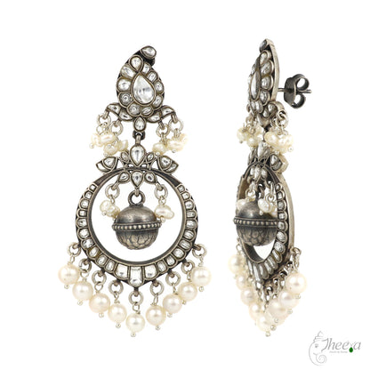 Kundan Earrings with Pearls image 2