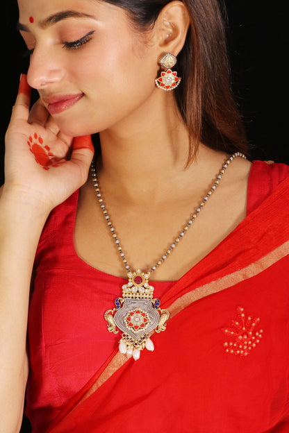 Riwaayat Coral pendant set in dual tone image 0