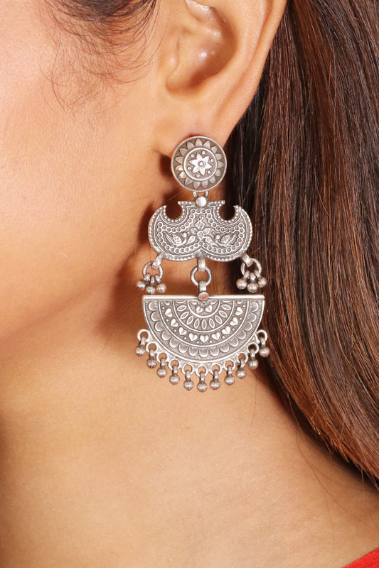 Saadagi Chitai long earrings image 0
