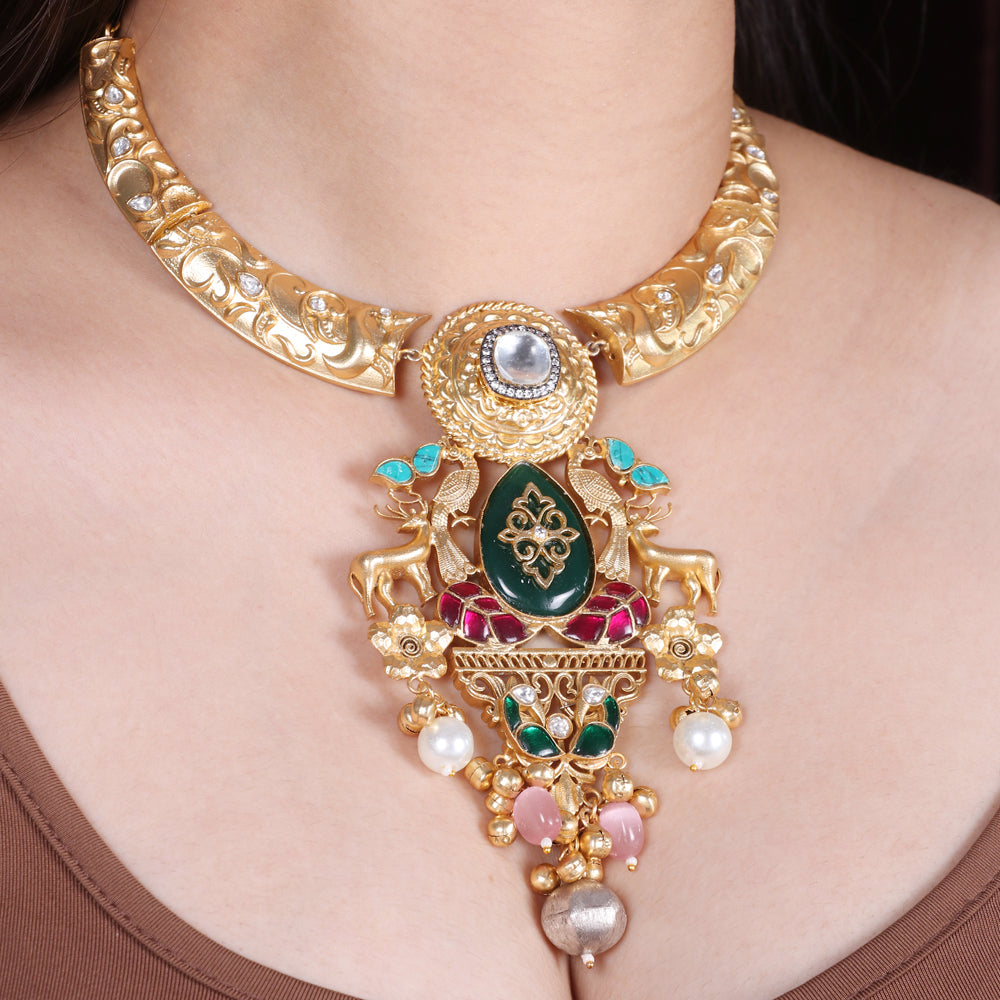 Royal Hasli with Big Pendant image 1