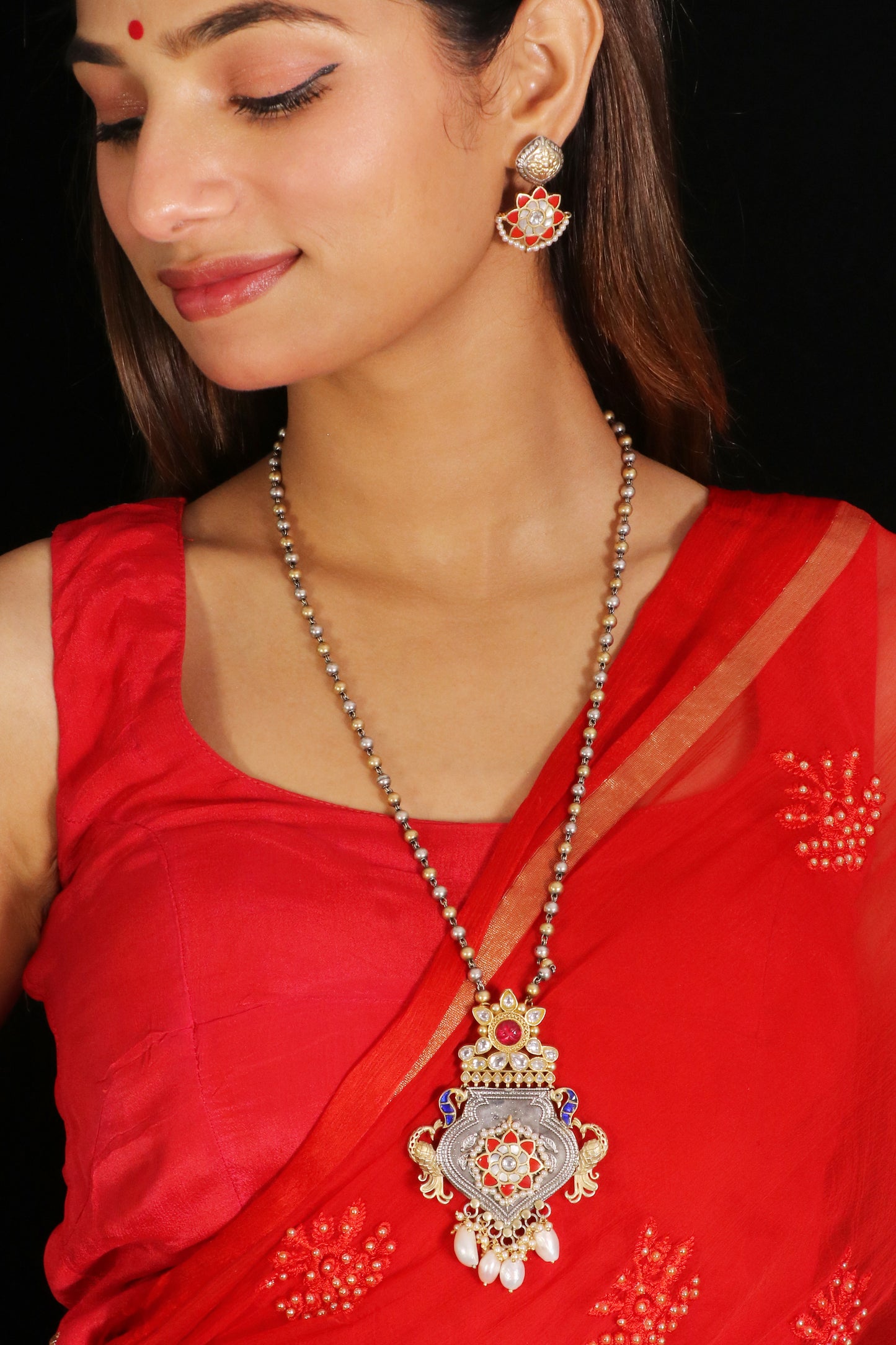 Riwaayat Coral pendant set in dual tone image 1