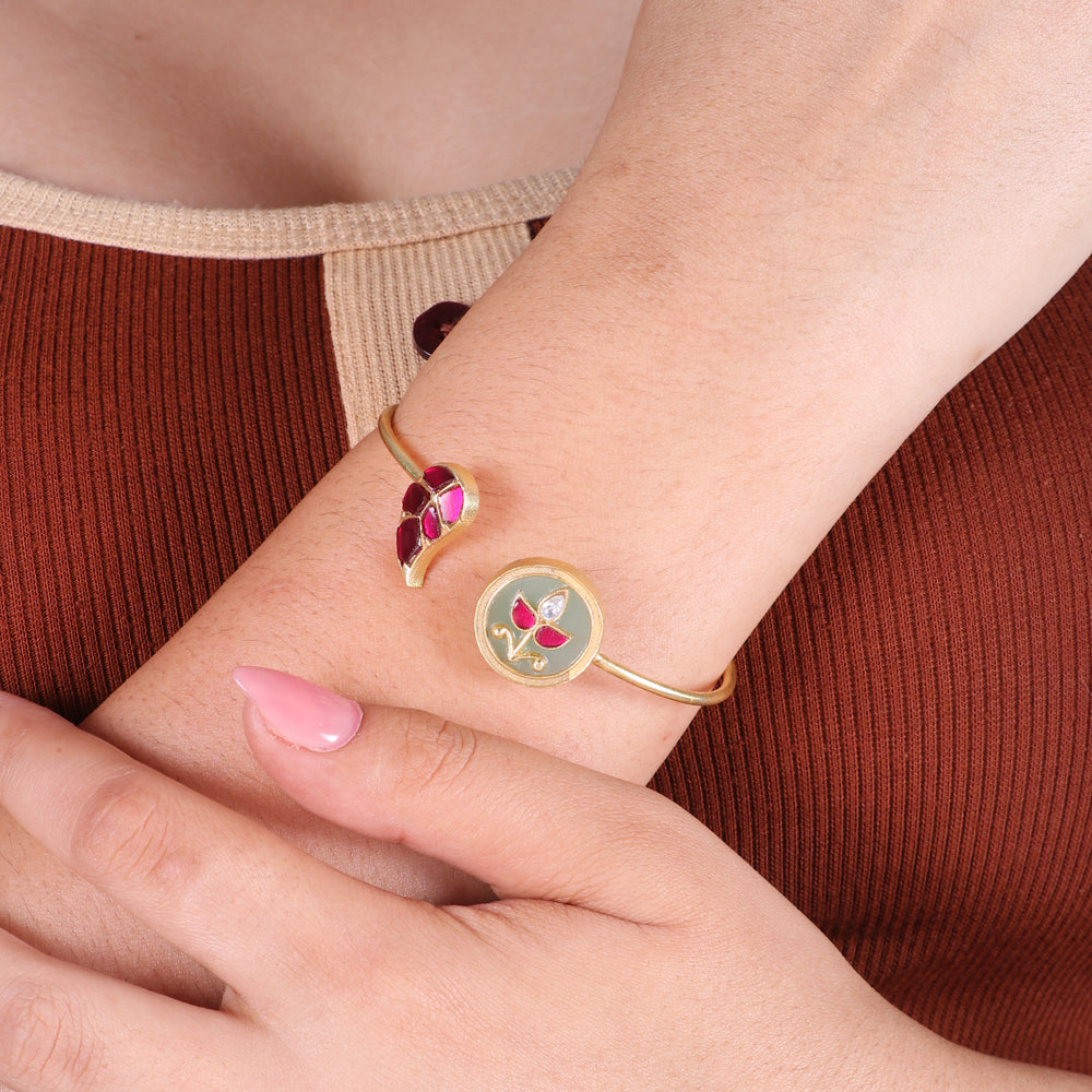 Kundan inlay Work Combo Bracelet image 0