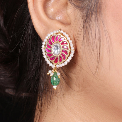 Green Bead Choker With Kundan Pendant image 2