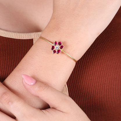 Bracelet with Red and White kundan Flower image 0