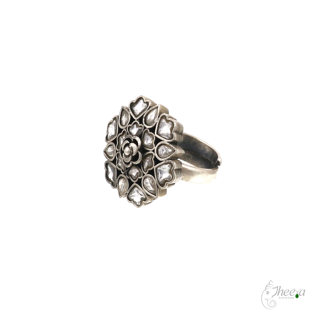 White Kundan Ring image 1