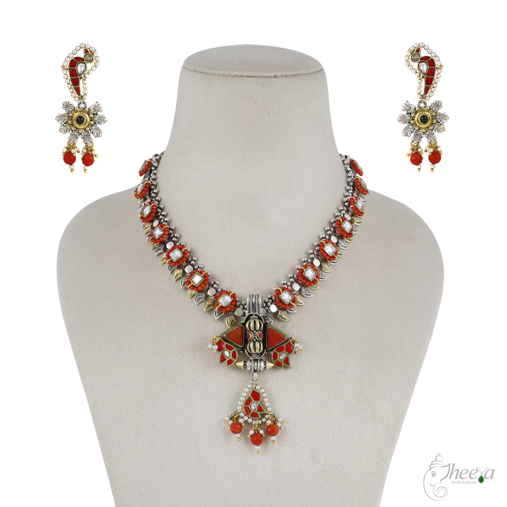 Coral birds necklace image 3