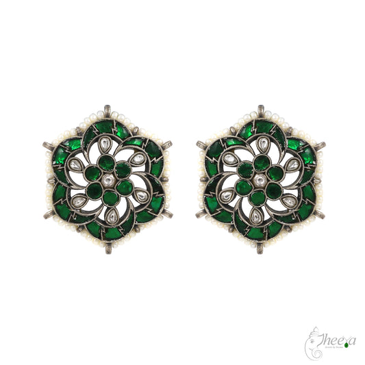Green Kundan with Pearls Studs image 0