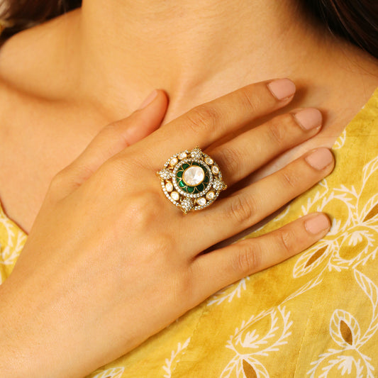 Mossanite with Green Kundan image 0