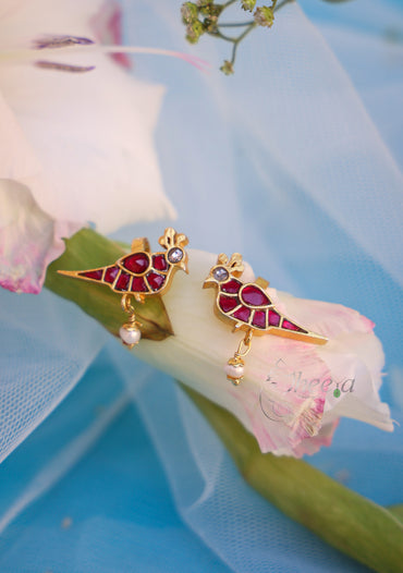 Red bird with white bird drop Bugadi