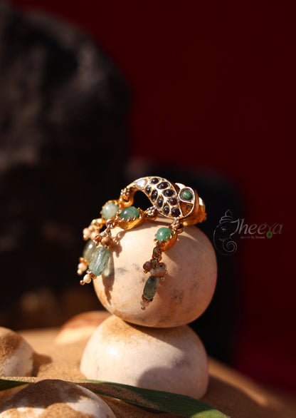 Small jadao peacock earring with green beads