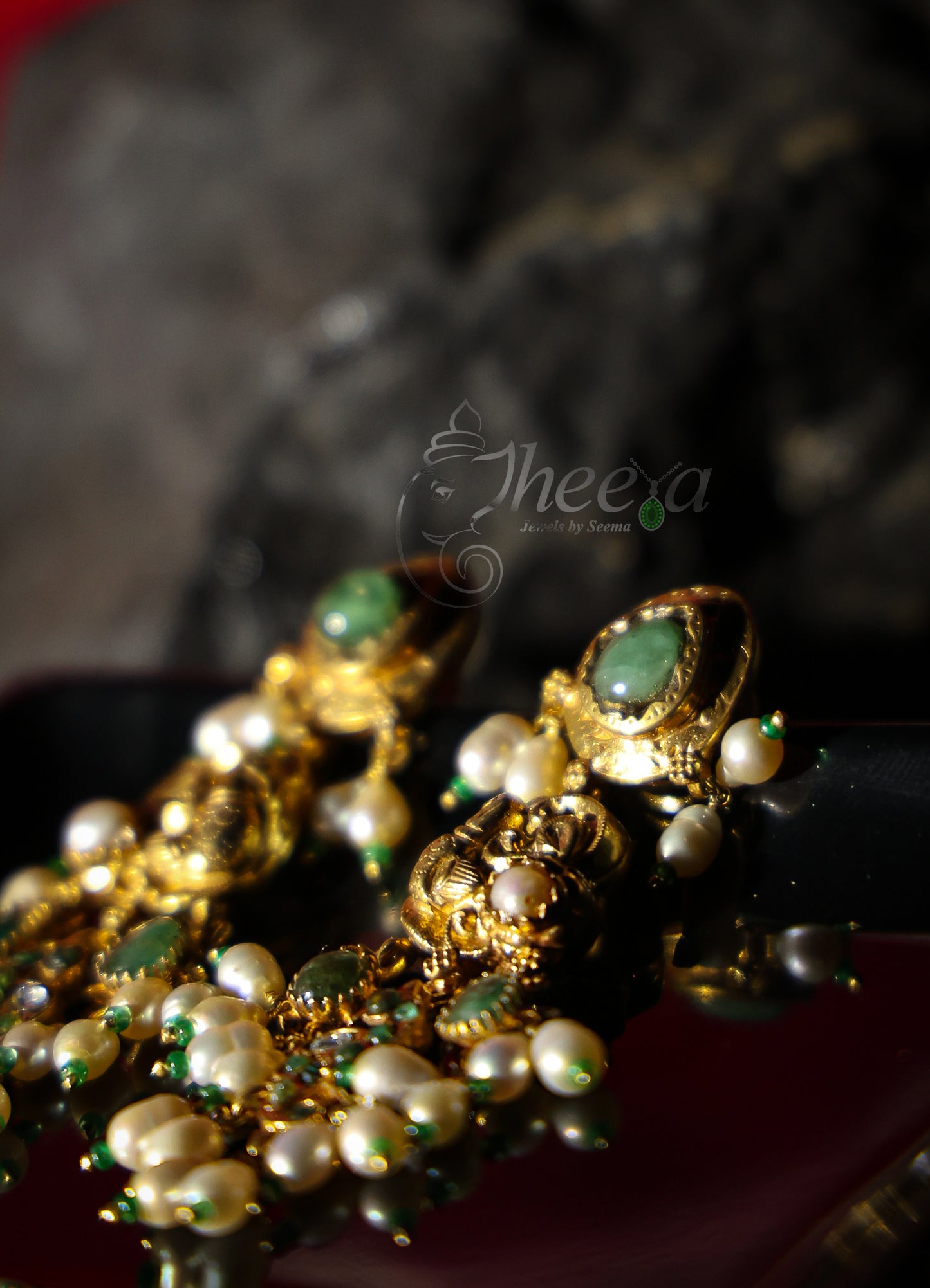 Green stud jadao kundan with pearls
