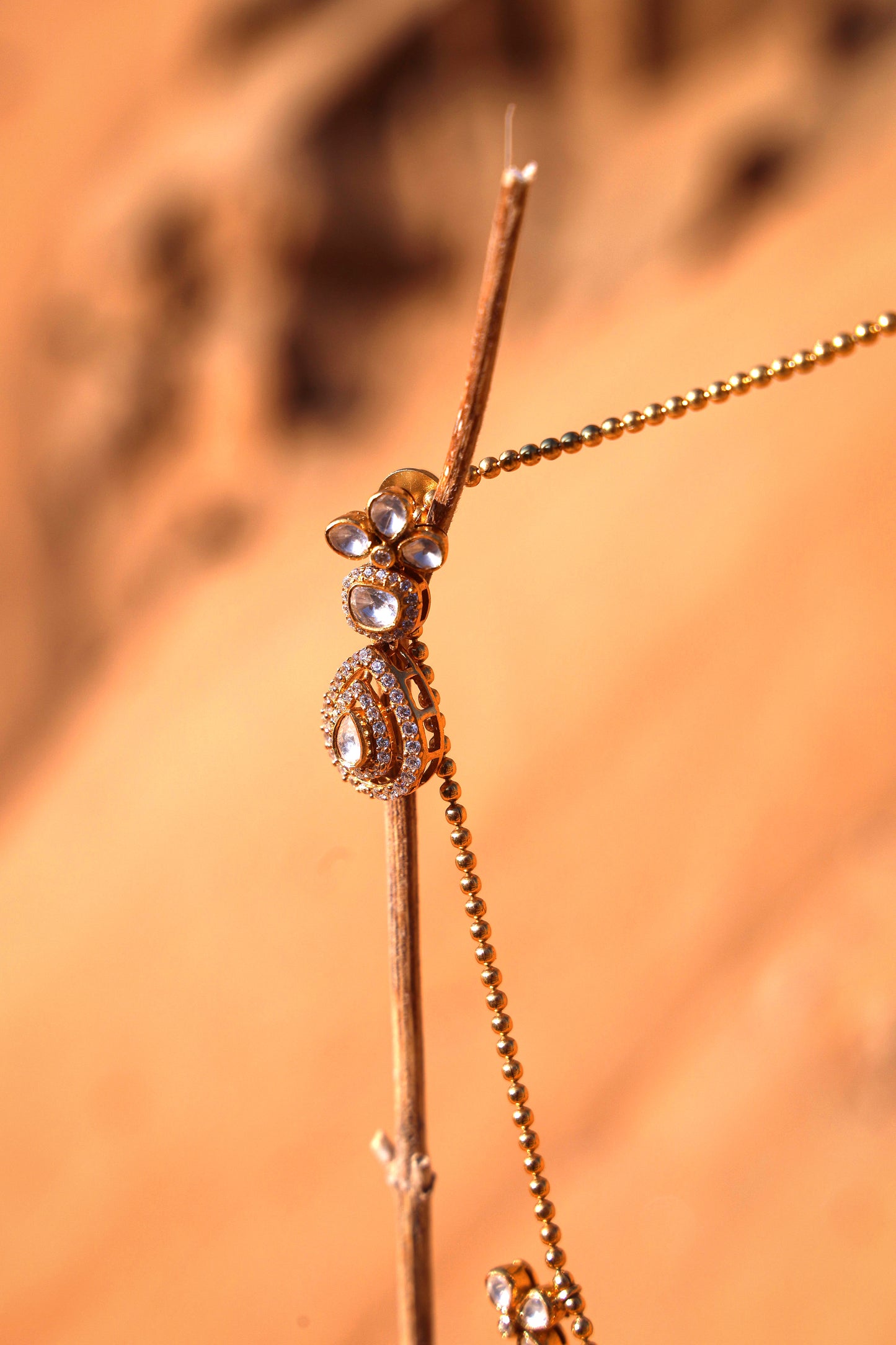 Simple floral mossanaite necklace set withchain