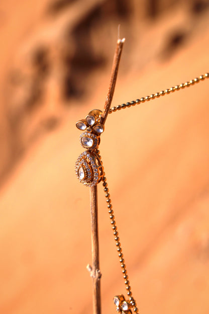 Simple floral mossanaite necklace set withchain