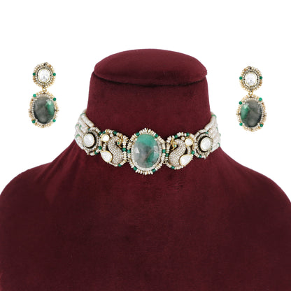 Green sapphire choker set
