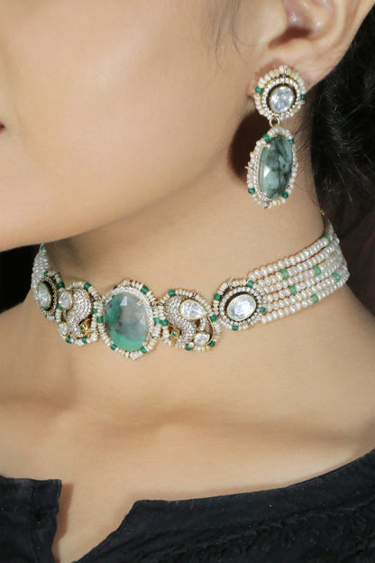 Green sapphire choker set