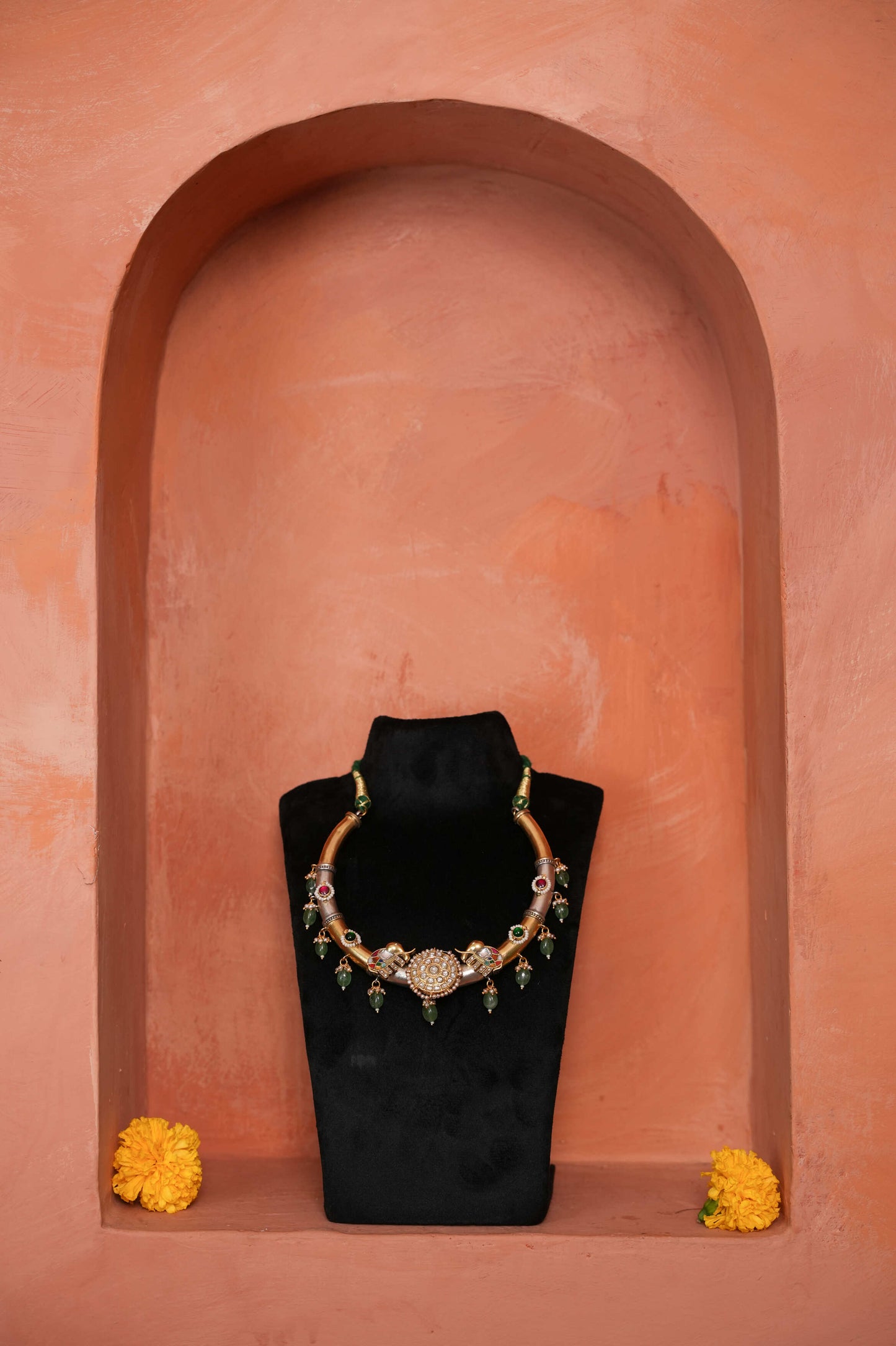 Riwaayat Kohlapuri style hasli with elephant motifs