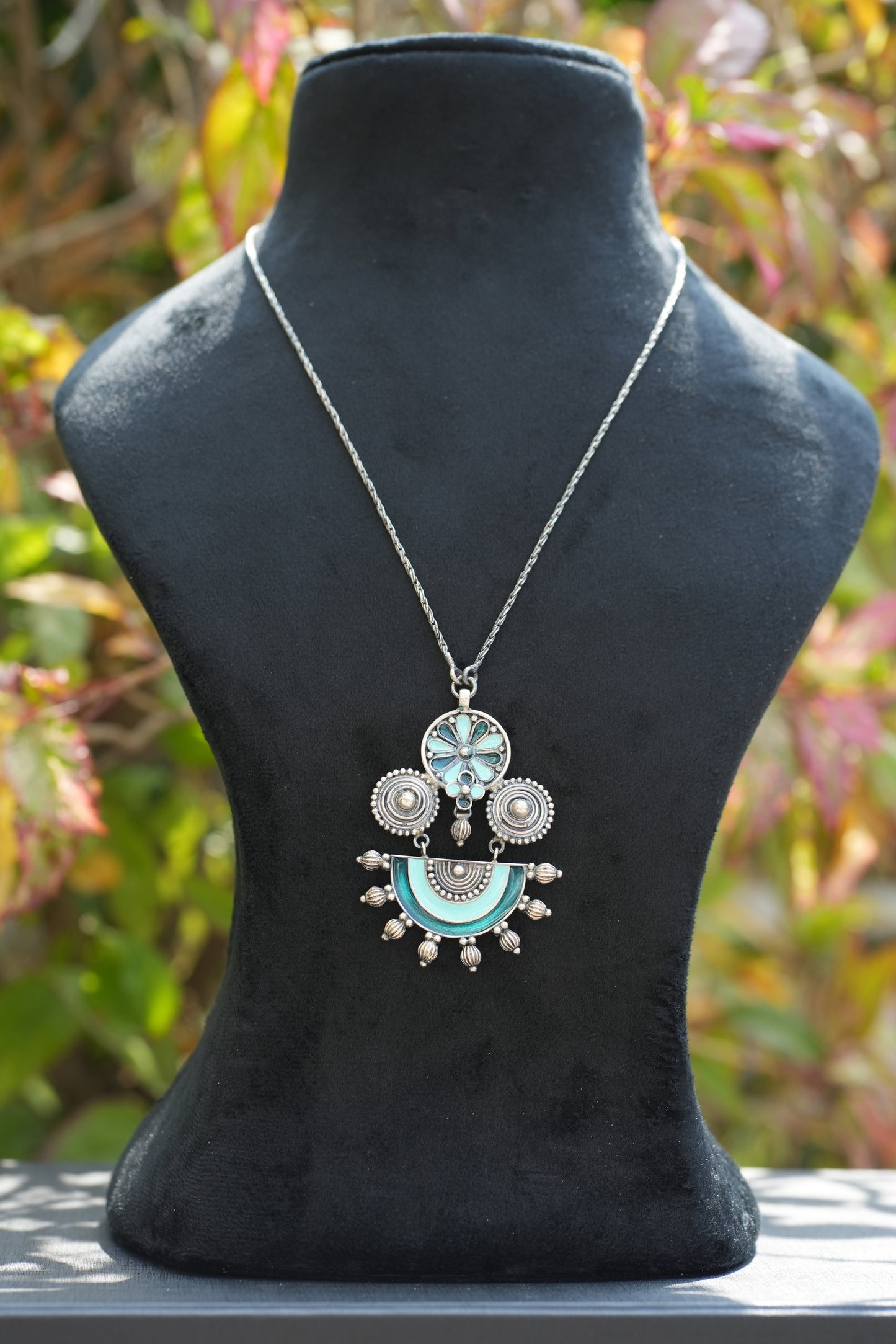 Vanya Teal n blue necklace