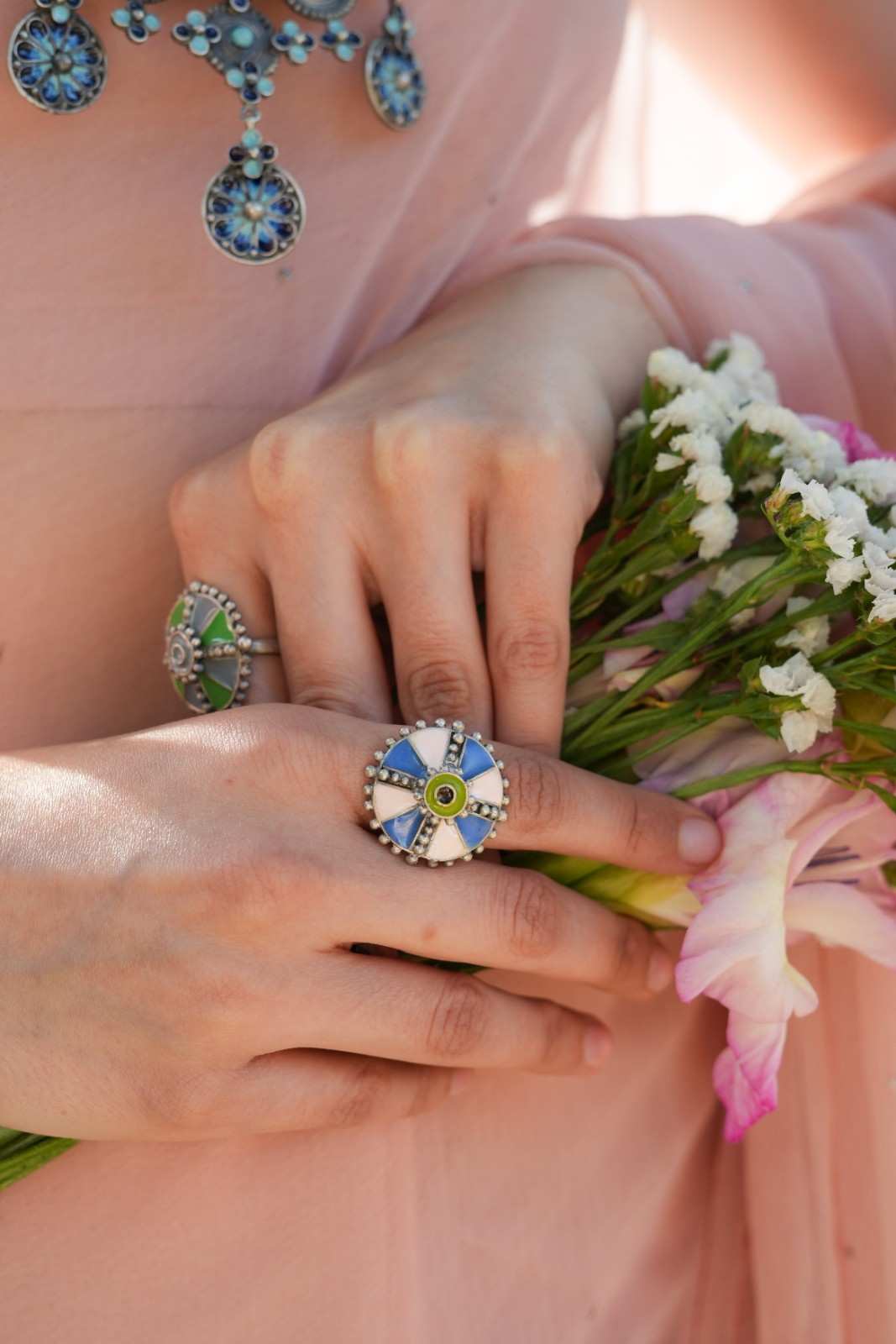Vanya Blue n pink Ring