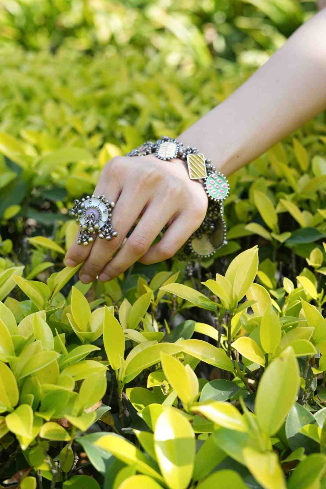 Vanya white n Mint Ring
