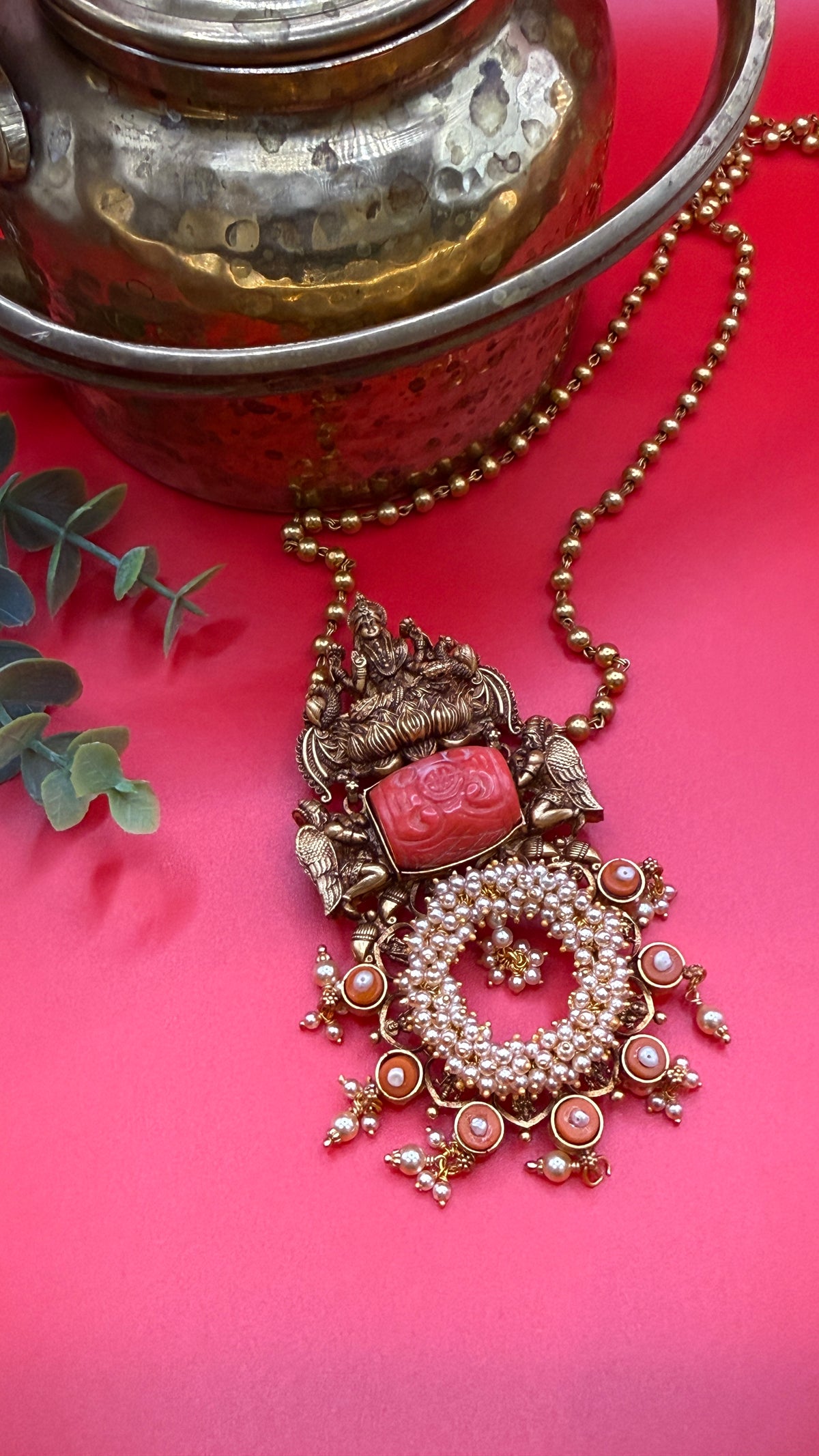 lakshmi-coral-pearl-pure-silver-long-haar-antique-gold.jpg
