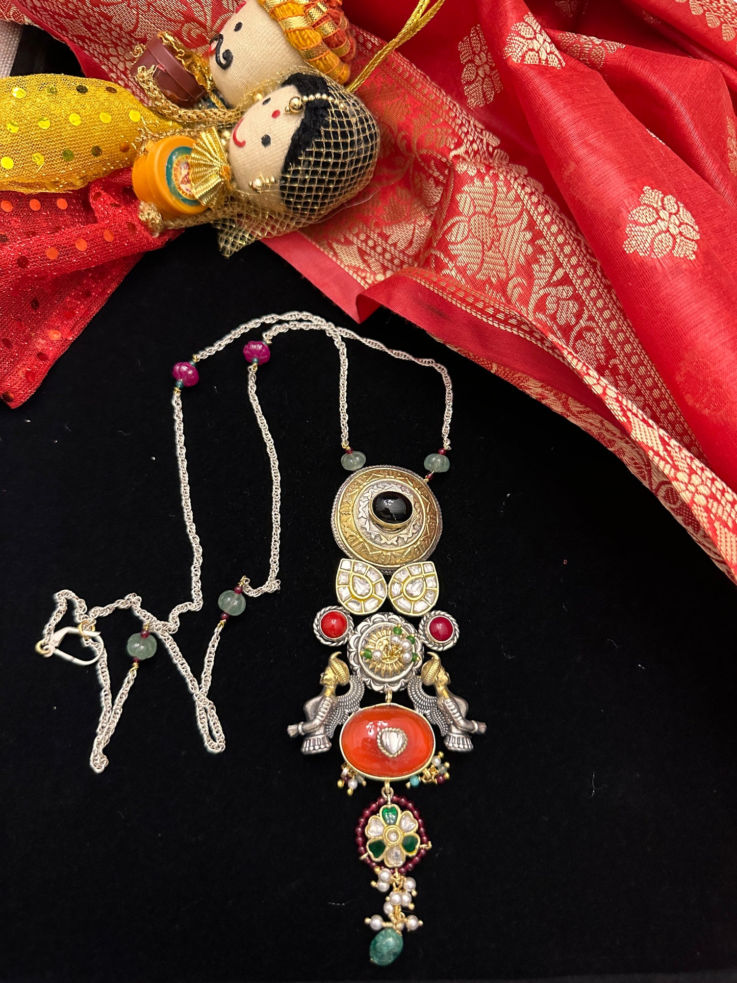 Maharaja pendant with kundans